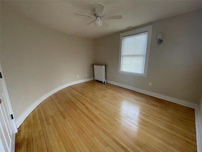 Building Photo - 22 Cozzens Ave