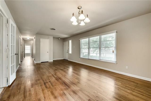 Building Photo - 1601 Larkspur Dr