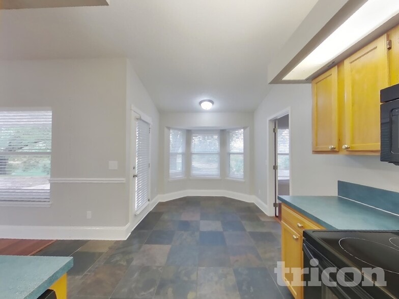 Building Photo - 477 Federal Hill Rd