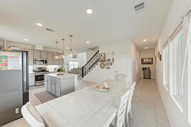 Building Photo - 411 Ravens Crst Dr