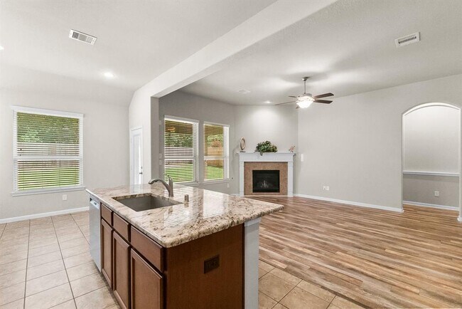 Building Photo - 3534 Woods Estates Dr