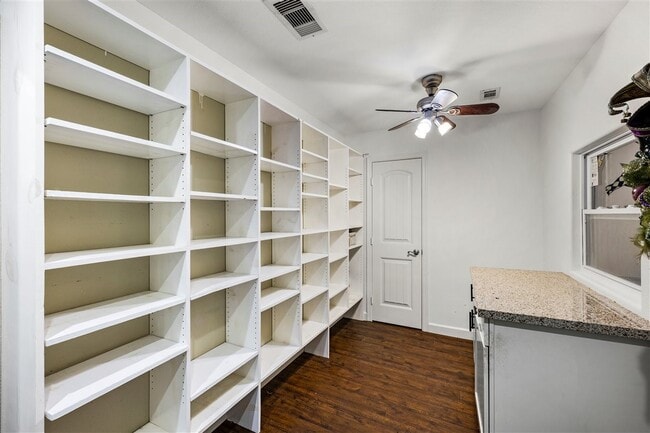 Building Photo - 2512 Azalea Ct