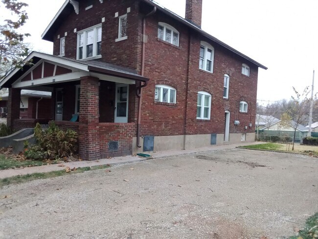 Building Photo - West Park