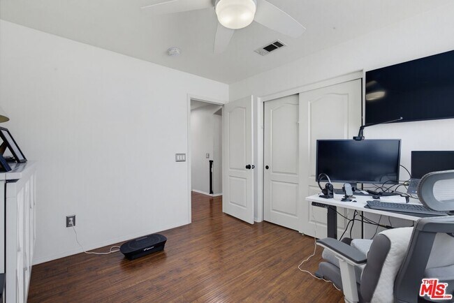 Building Photo - 28937 Mirada Circulo