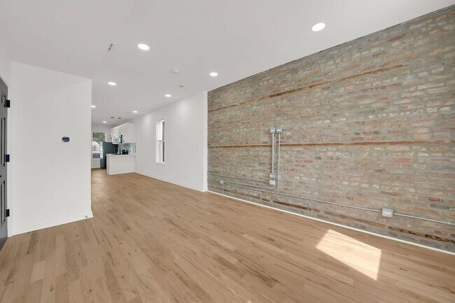 Building Photo - 3816 S Honore St