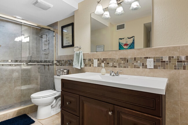 2nd Bath - 2012 SW 4th Ave