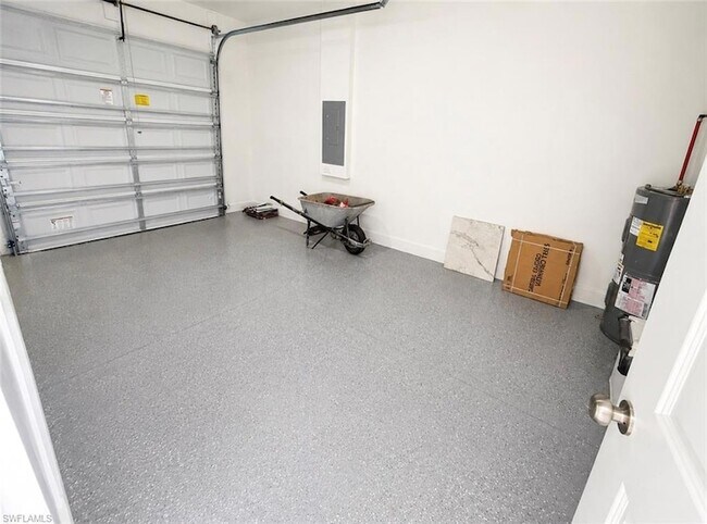 Building Photo - 4618 25th St SW