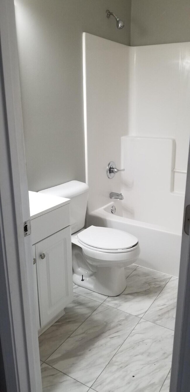 Building Photo - 181 Candle Brook Dr