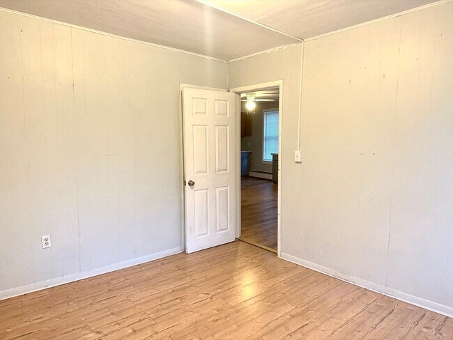 Building Photo - 45 Mitchell St