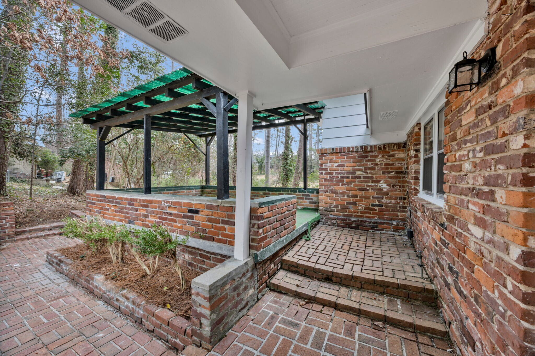 Building Photo - 842 Delverton Rd