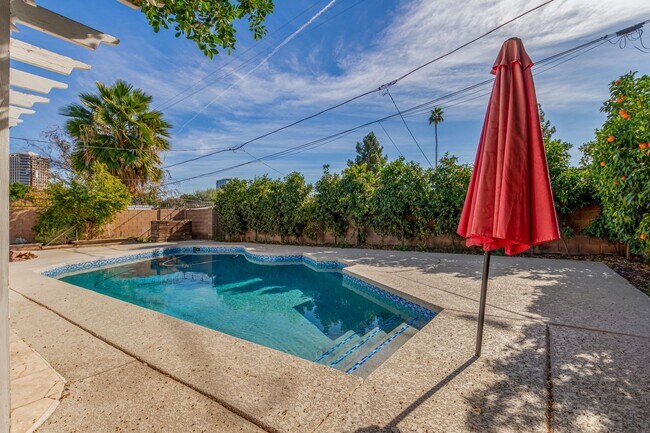 Building Photo - Beautiful Home available to lease!