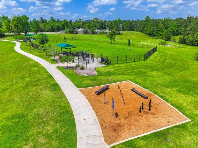 Building Photo - 111 Pheasant Run Dr