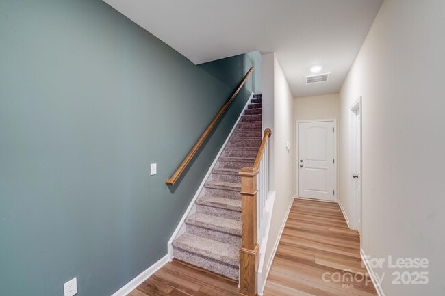 Building Photo - 10013 Hemingway Pl