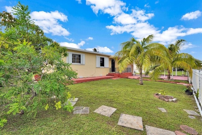 Building Photo - 17950 NW 6th Ct