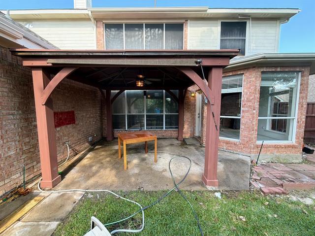 Building Photo - 2762 Hillview Dr