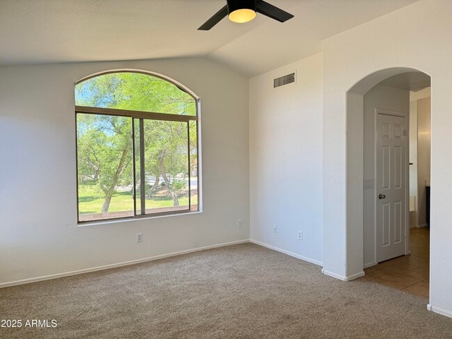 Building Photo - 2346 S Navajo Way