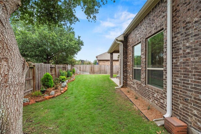 Building Photo - 28706 Hemlock Red Ct
