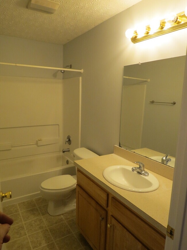 Building Photo - 3234 Oak Bend Blvd