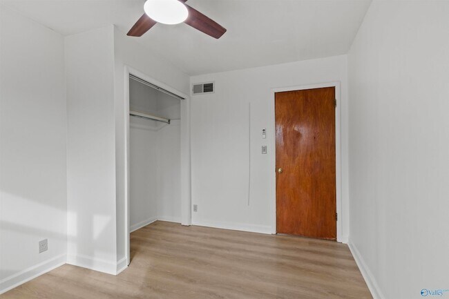 Building Photo - 6304 Davies Ave NW