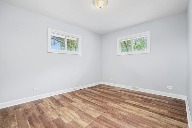 Building Photo - 16125 Marshfield Ave