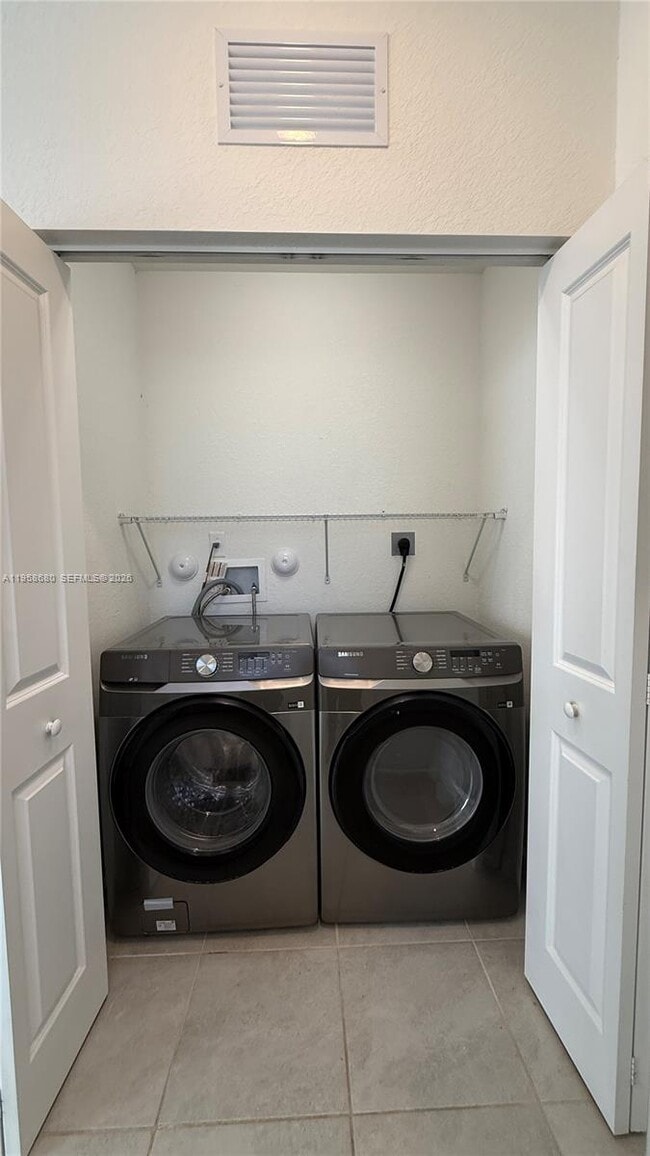 Building Photo - 13229 SW 286th Terrace