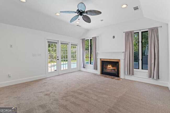 Building Photo - 1249 McLendon Dr