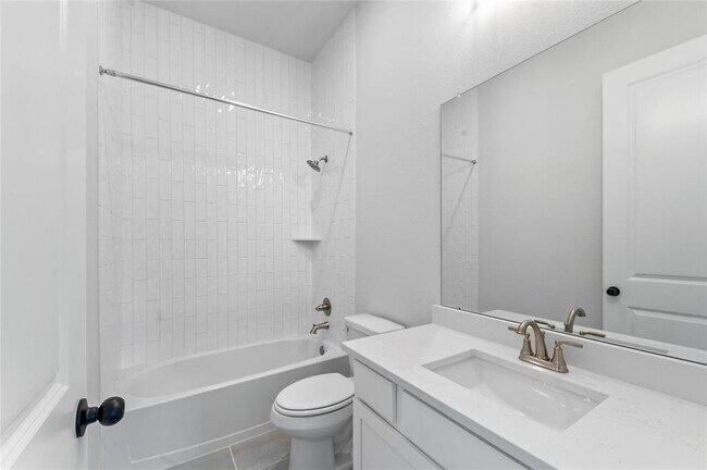 Building Photo - 3511 Palm Crest Dr