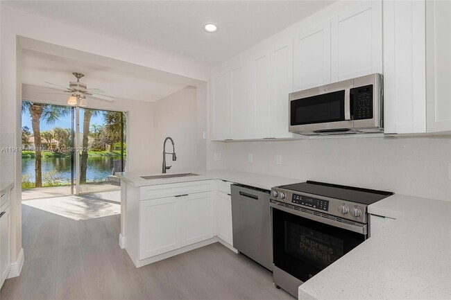 Building Photo - 15848 SW 12th St