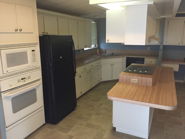 Kitchen - 12408 Trailblazer Dr