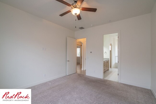 Building Photo - Pet Friendly 4 Bedroom Little Valley Home ...