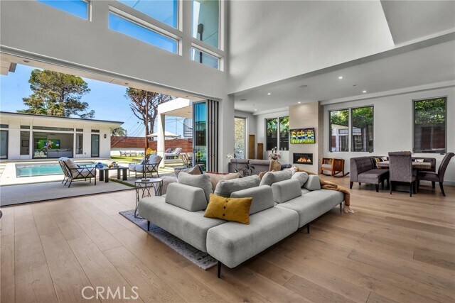 Building Photo - 503 S Lucia Ave
