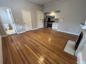 Building Photo - 39 Charles St