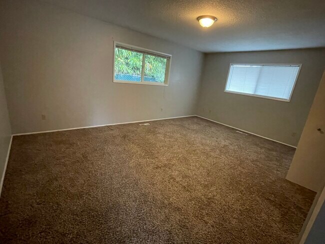 Bedroom 1 - 634 Villa Rd