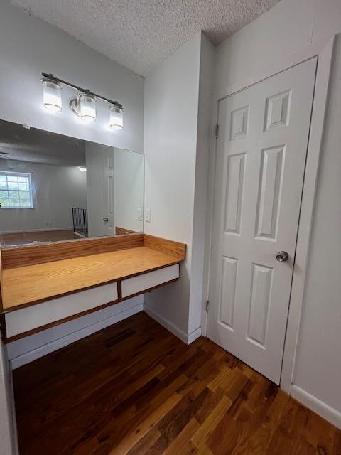 Building Photo - 2305 Barton Village Cir