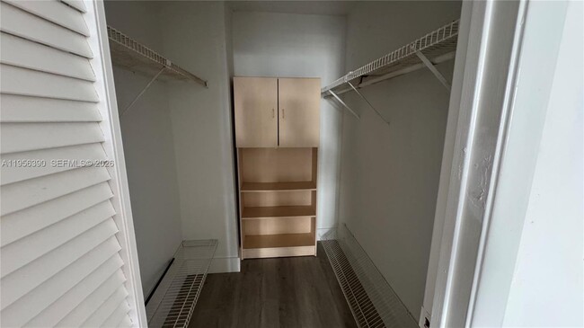 Building Photo - 9688 Fontainebleau Blvd