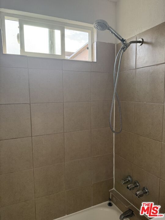 Building Photo - 5042 Ferndale St