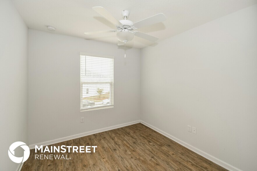 Building Photo - 570 Eiseman Wy