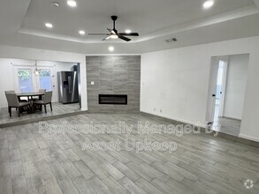 Building Photo - 3646 Country Club Dr W