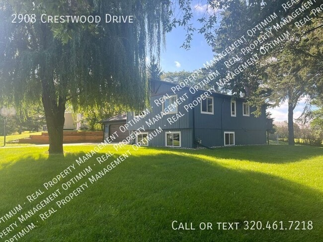 Building Photo - 2908 Crestwood Dr NE