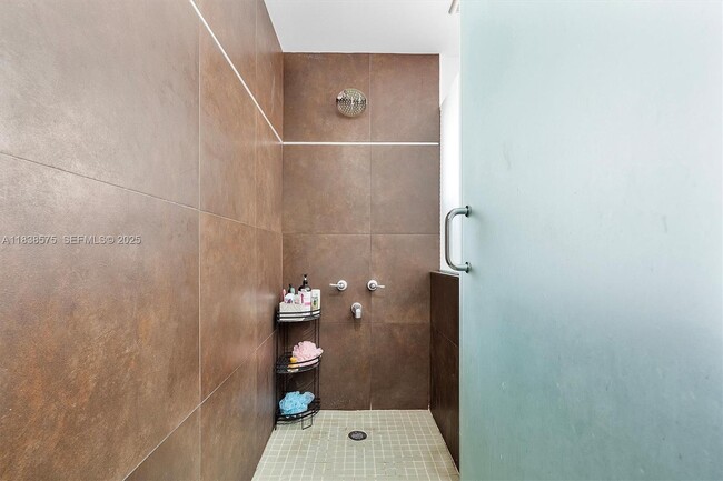 Building Photo - 266 NE 117th St