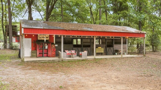 Building Photo - 15058 Lake Paula Dr