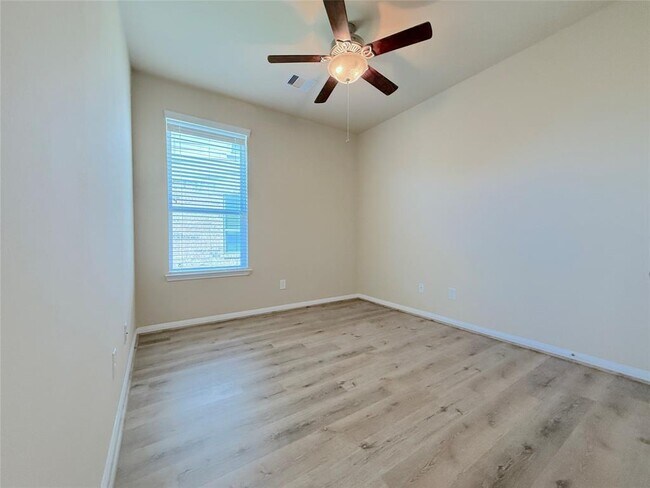 Building Photo - 24715 Colonial Elm Dr