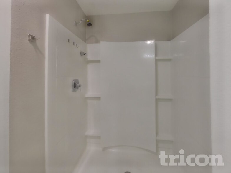 Building Photo - 1916 Constitutional Republic Pl