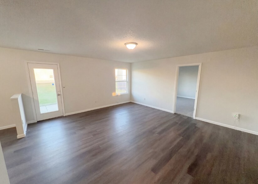 Building Photo - 6654 Hazelhatch Dr