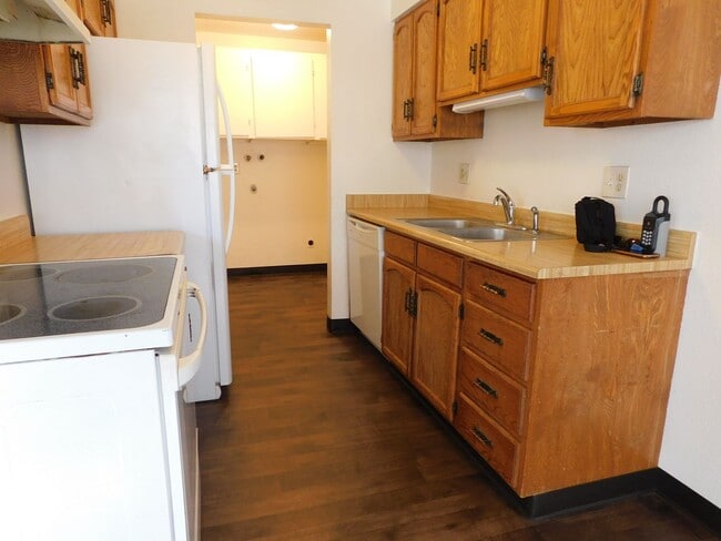 Building Photo - Single Family with Garage