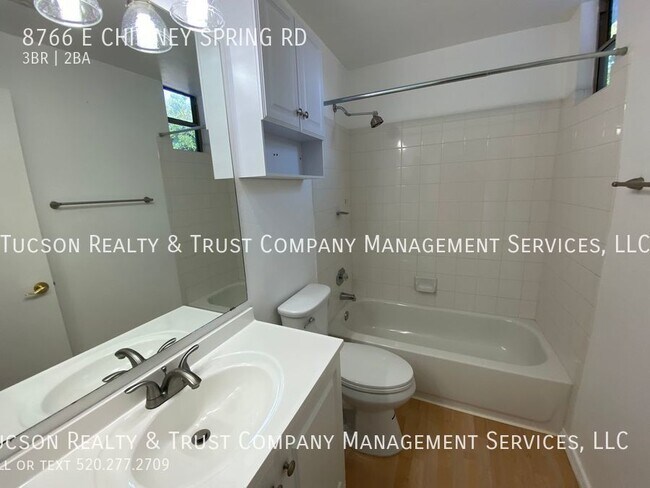 Building Photo - 8766 E Chimney Spring Dr
