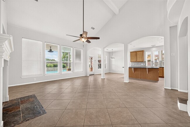 Building Photo - 1415 Kennewick Ct
