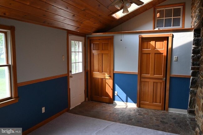 Building Photo - 2420 Urffers Rd