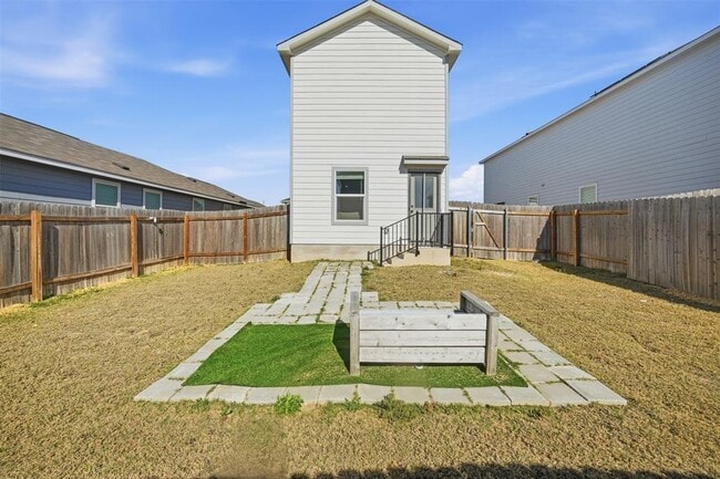 Building Photo - 625 Marty Allen Lp