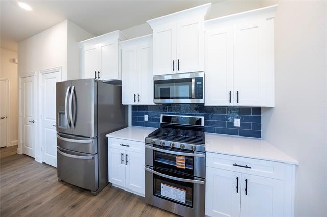 Building Photo - 1530 Lake District Dr